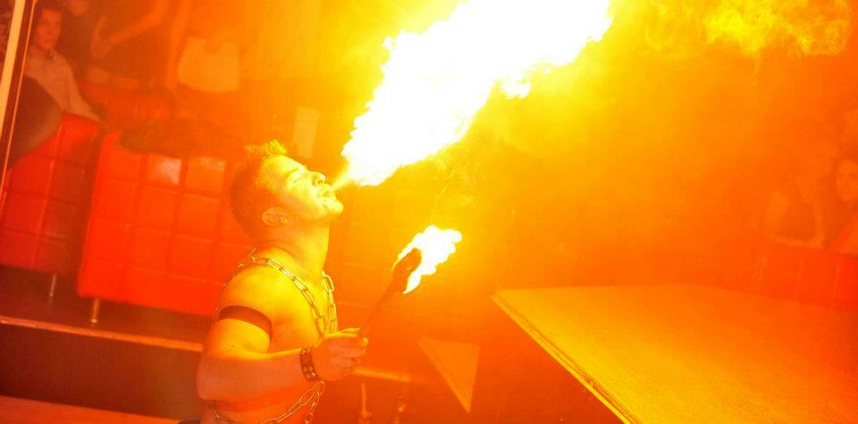Fachiri Fakiri Show flacari